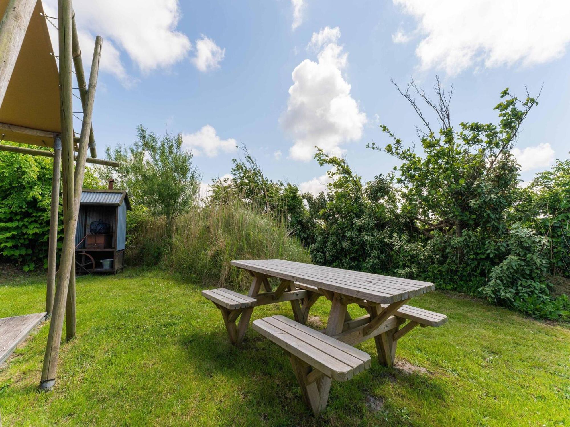 Quaint Bungalow In Callantsoog With Garden Exterior foto